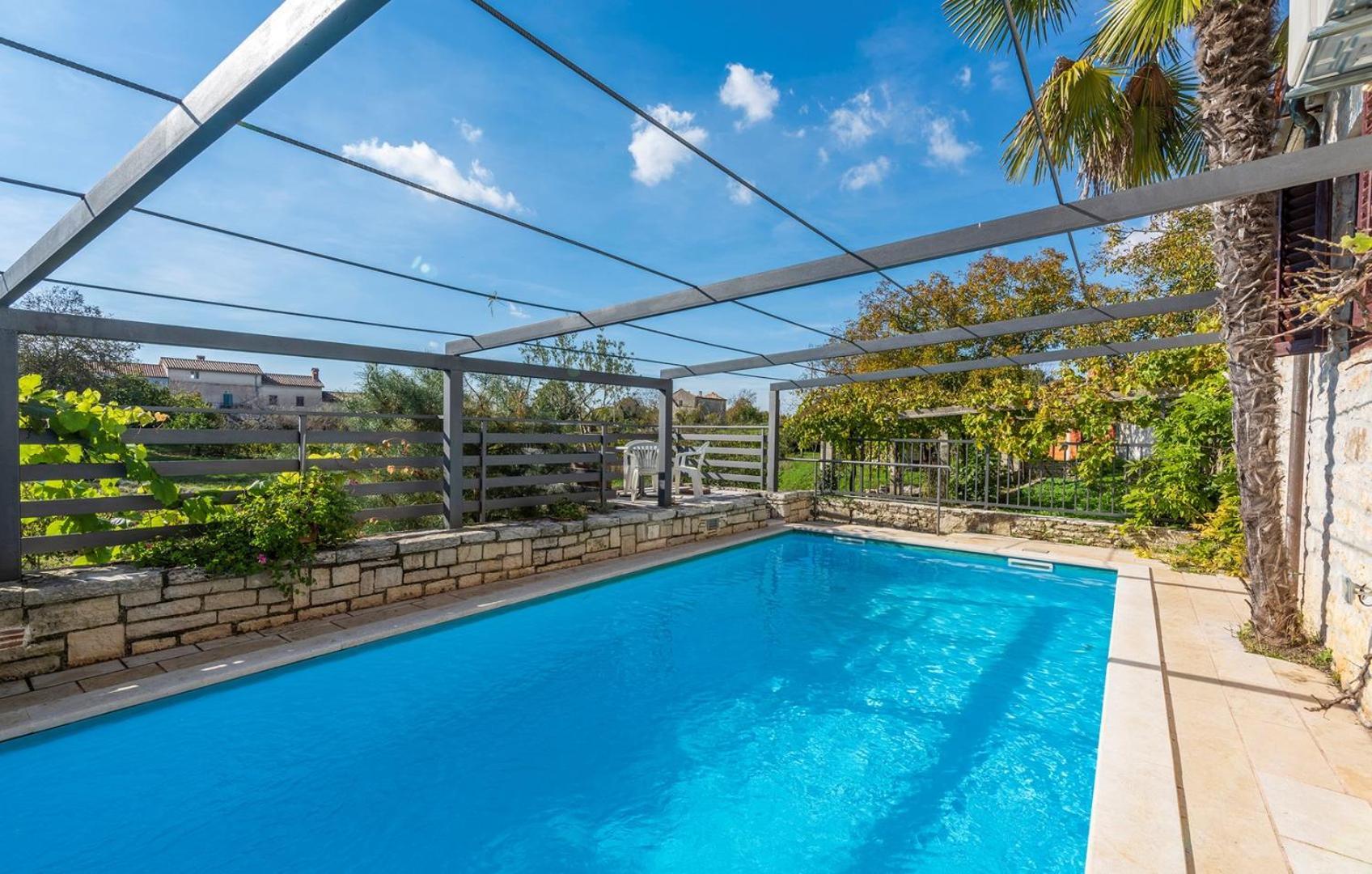 House Peresiji Hotel ภายนอก รูปภาพ