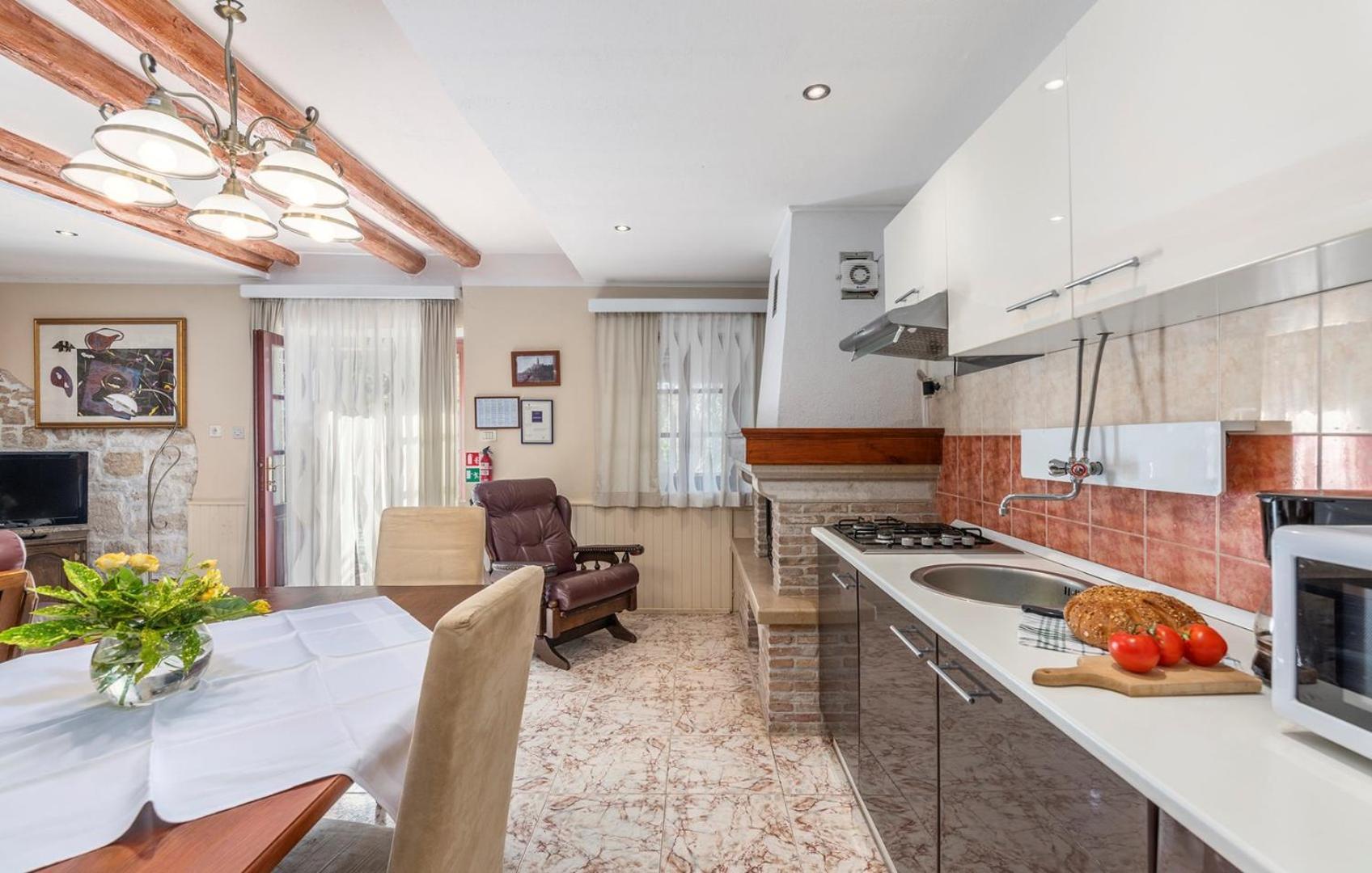 House Peresiji Hotel ภายนอก รูปภาพ